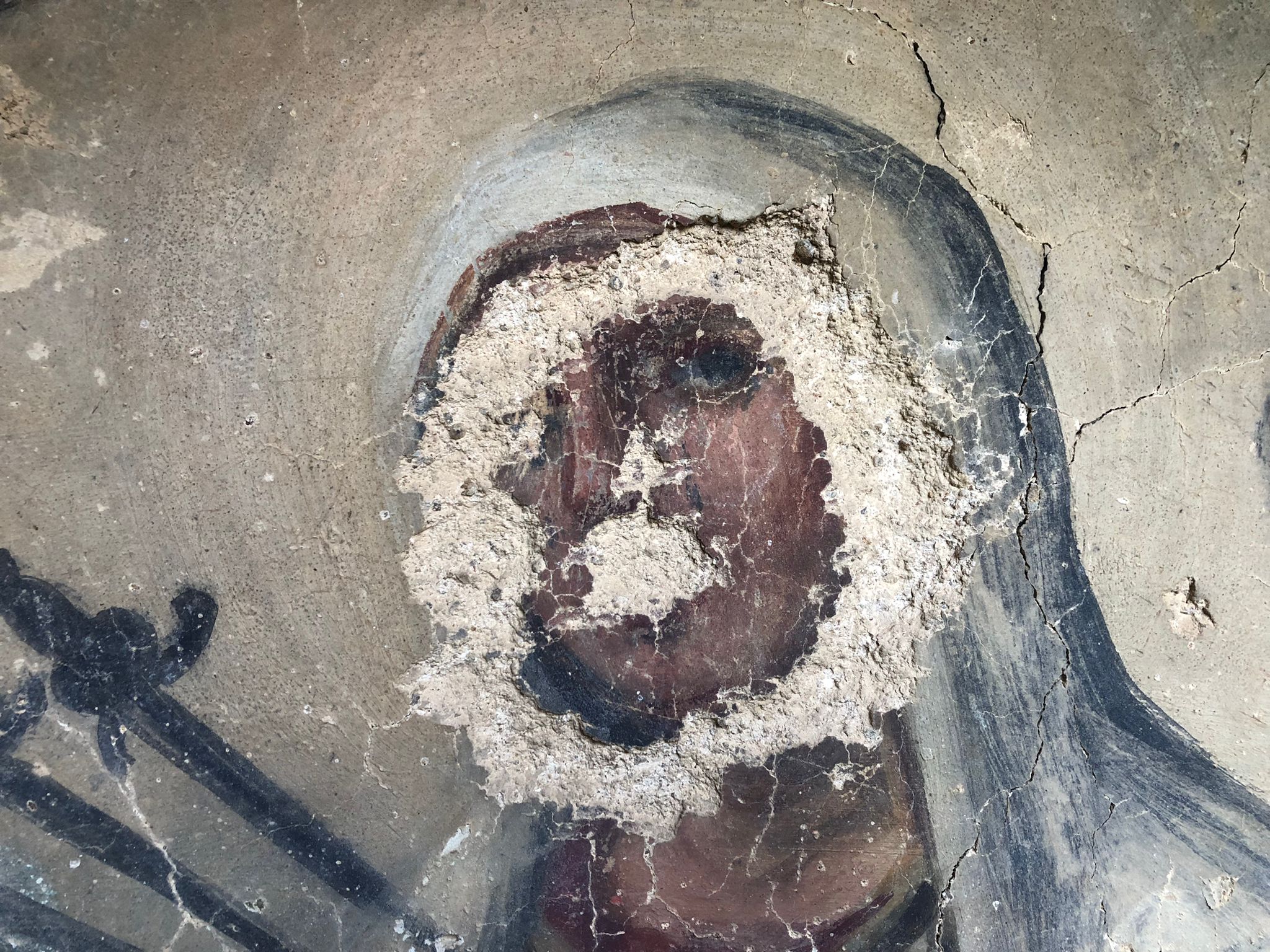 Volto sfregiato. Madonna dei Sette Dolori